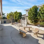 Spacious House, Central, All Amenities