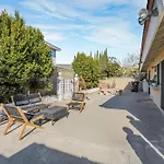 Spacious House, Central, All Amenities