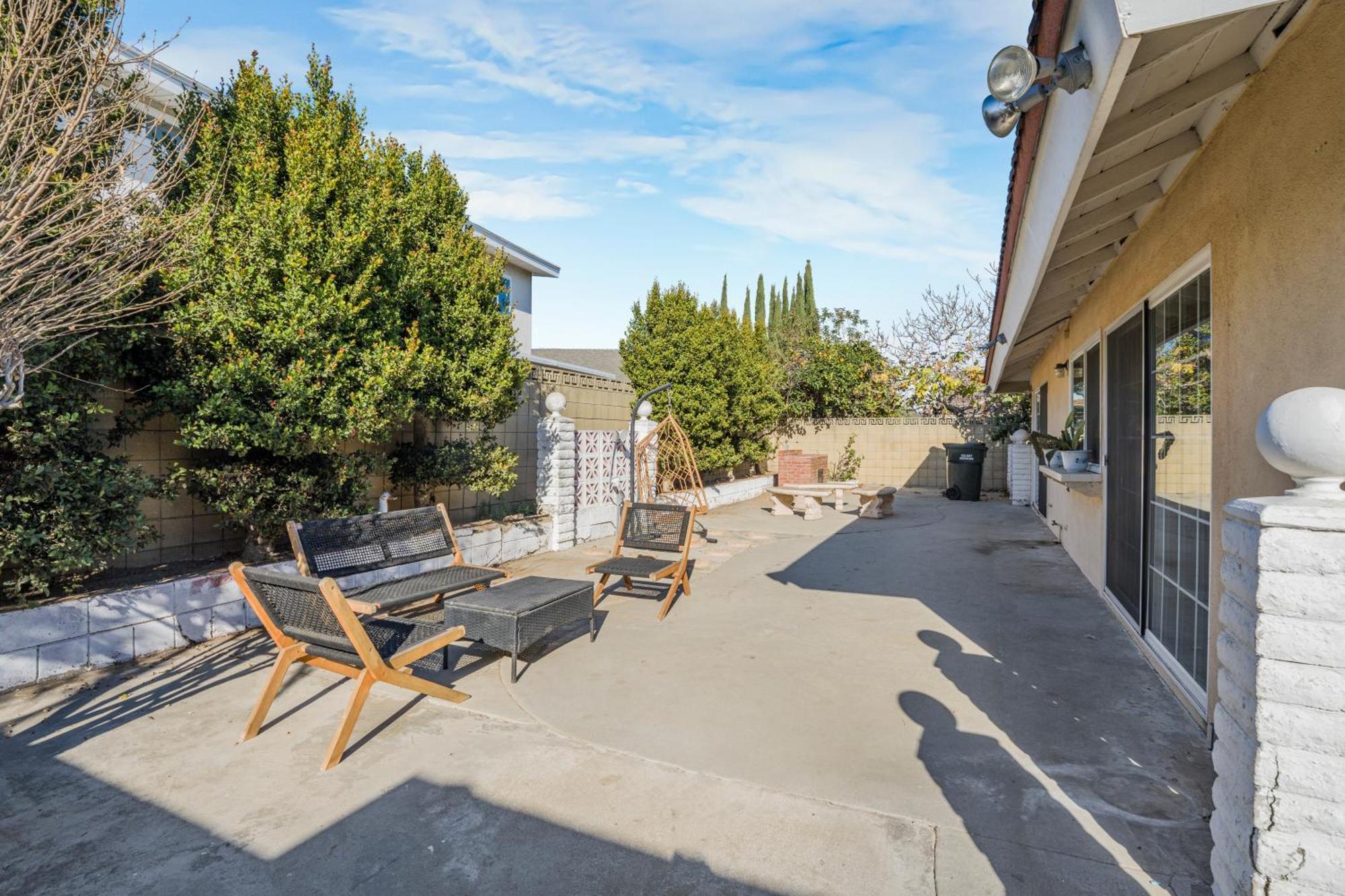 Spacious House, Central, Amenities Los Angeles