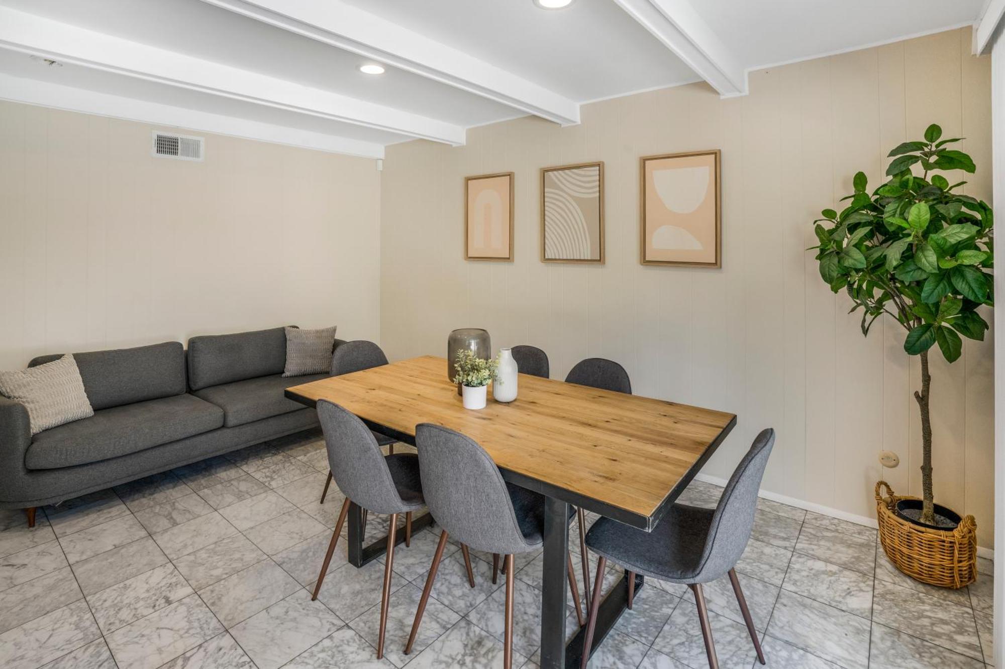 Casa vacanze Spacious House, Central, Amenities *